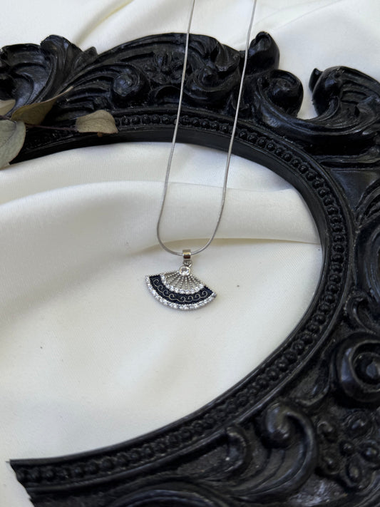 Vintage Stil Yelpaze Kolye