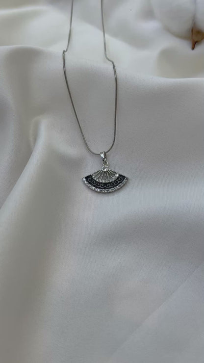 Vintage Stil Yelpaze Kolye
